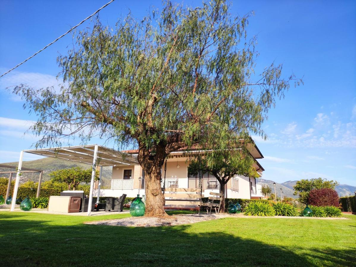 Il Giardino Delle Zagare Panzió Fondi Kültér fotó